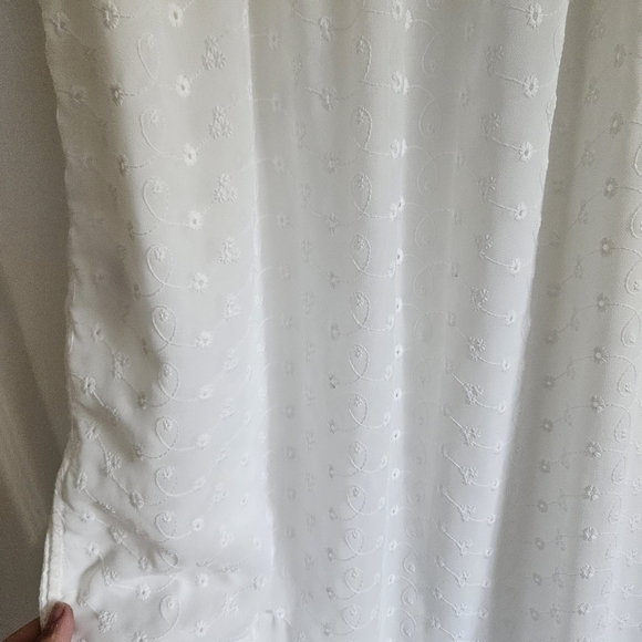 Le Lis White Puff Sleeve Sundress - Picture 5 of 7